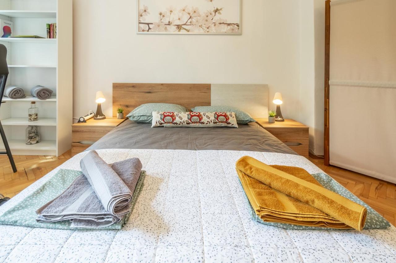 Vivid Condo By Ndk And Vitosha Blvd With Free Secured Parking And Ac Sofia Buitenkant foto