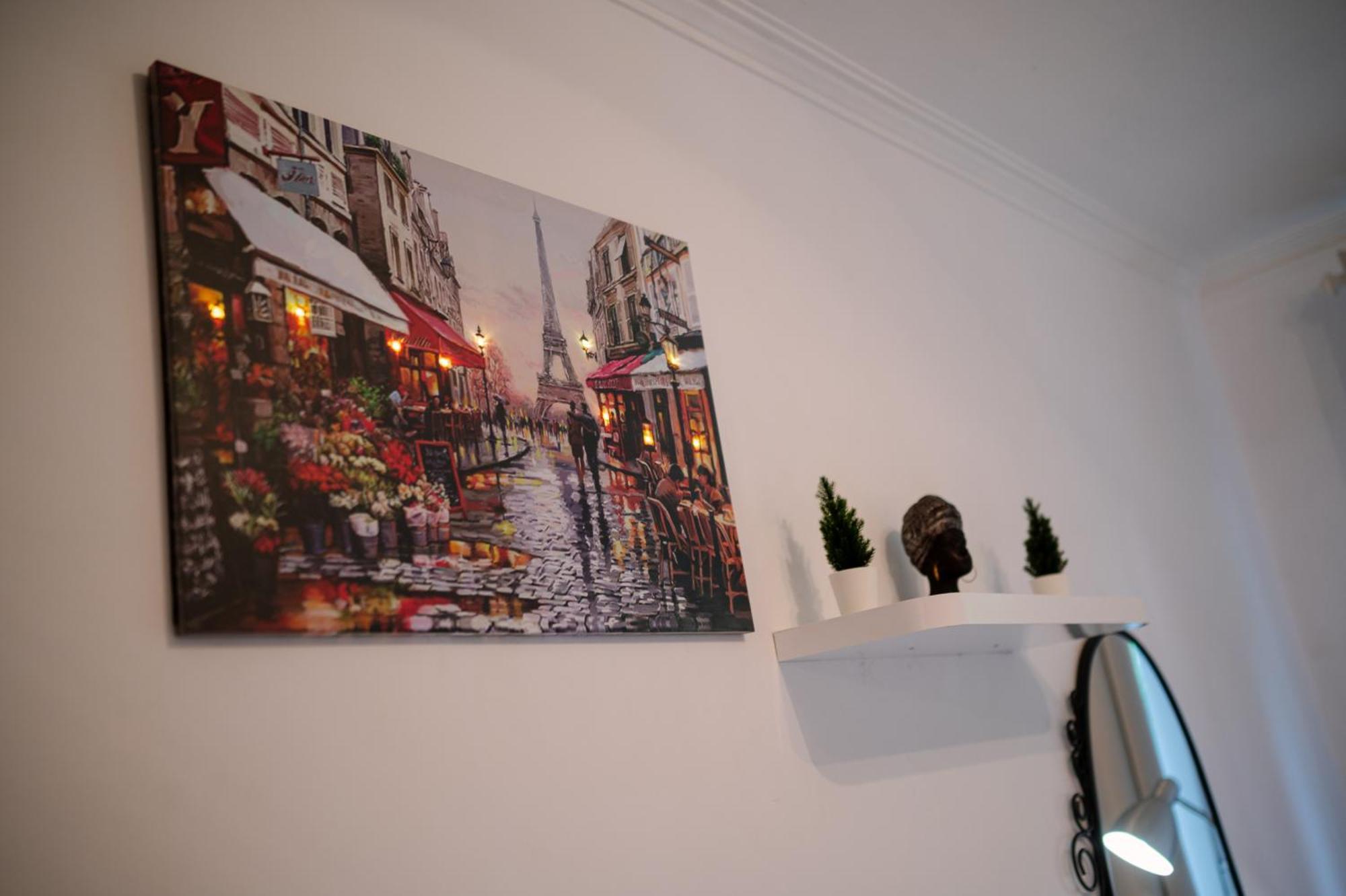 Vivid Condo By Ndk And Vitosha Blvd With Free Secured Parking And Ac Sofia Buitenkant foto