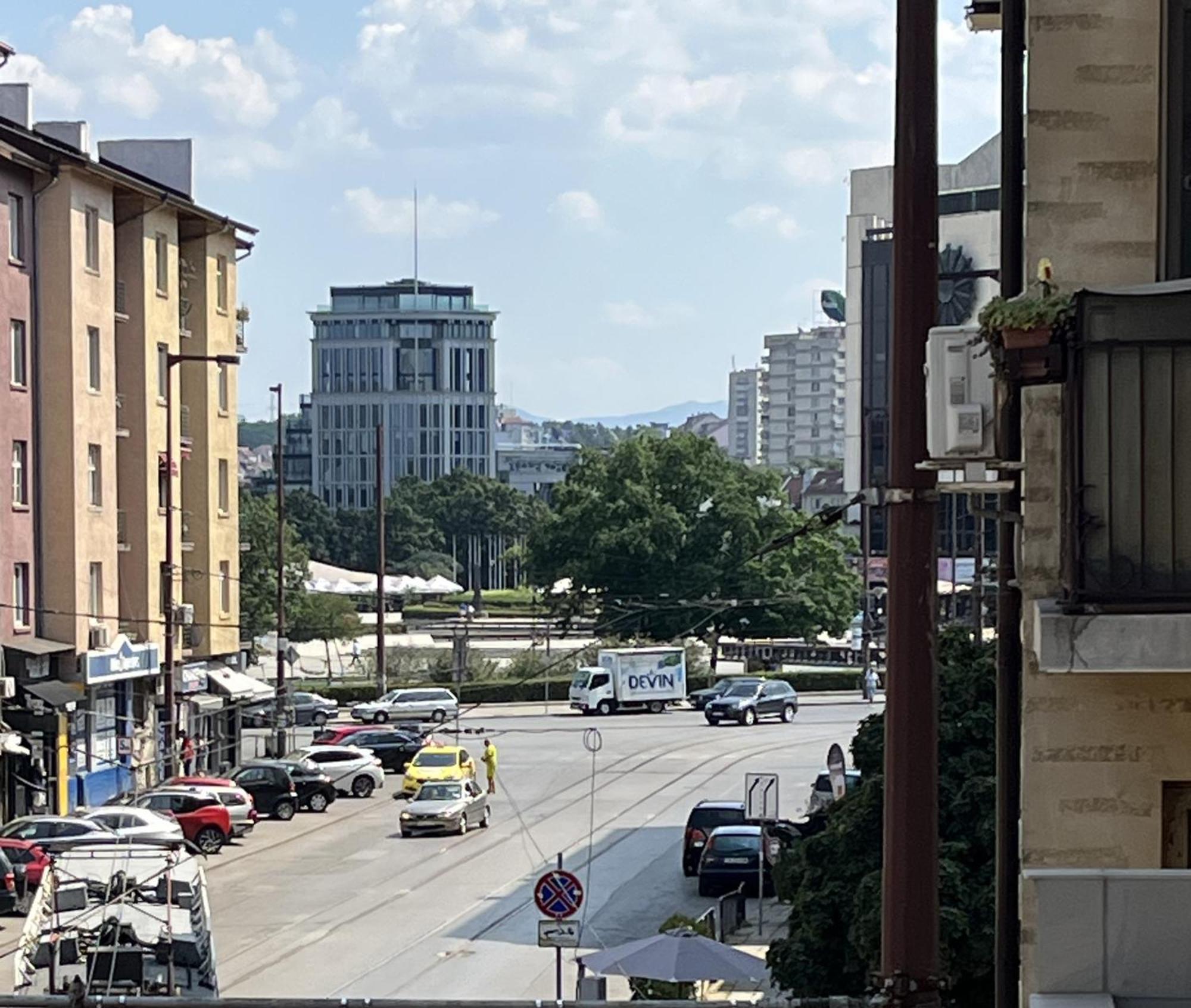 Vivid Condo By Ndk And Vitosha Blvd With Free Secured Parking And Ac Sofia Buitenkant foto